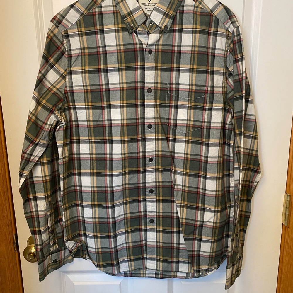 Men’s long-sleeved button-down plaid shirt, MEDIUM, American Eagle Outfi…